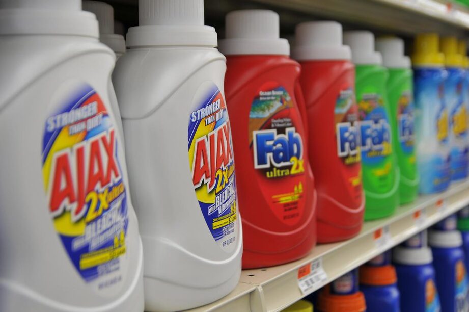 ¿Caducan los detergentes para ropa?