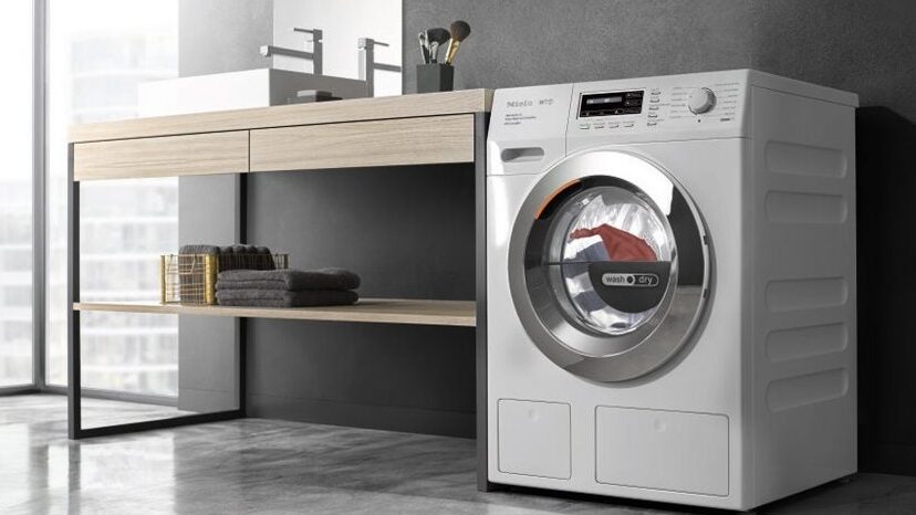 ¿Se puede poner ropa empapada en la secadora? Por qué poner una toallita húmeda en la lavadora puede ahorrarle una tonelada...